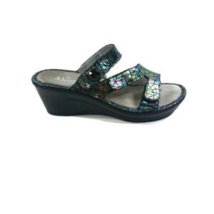 SS1544 EUC $100 ALEGRIA Sandals size 36 US 6/6.5